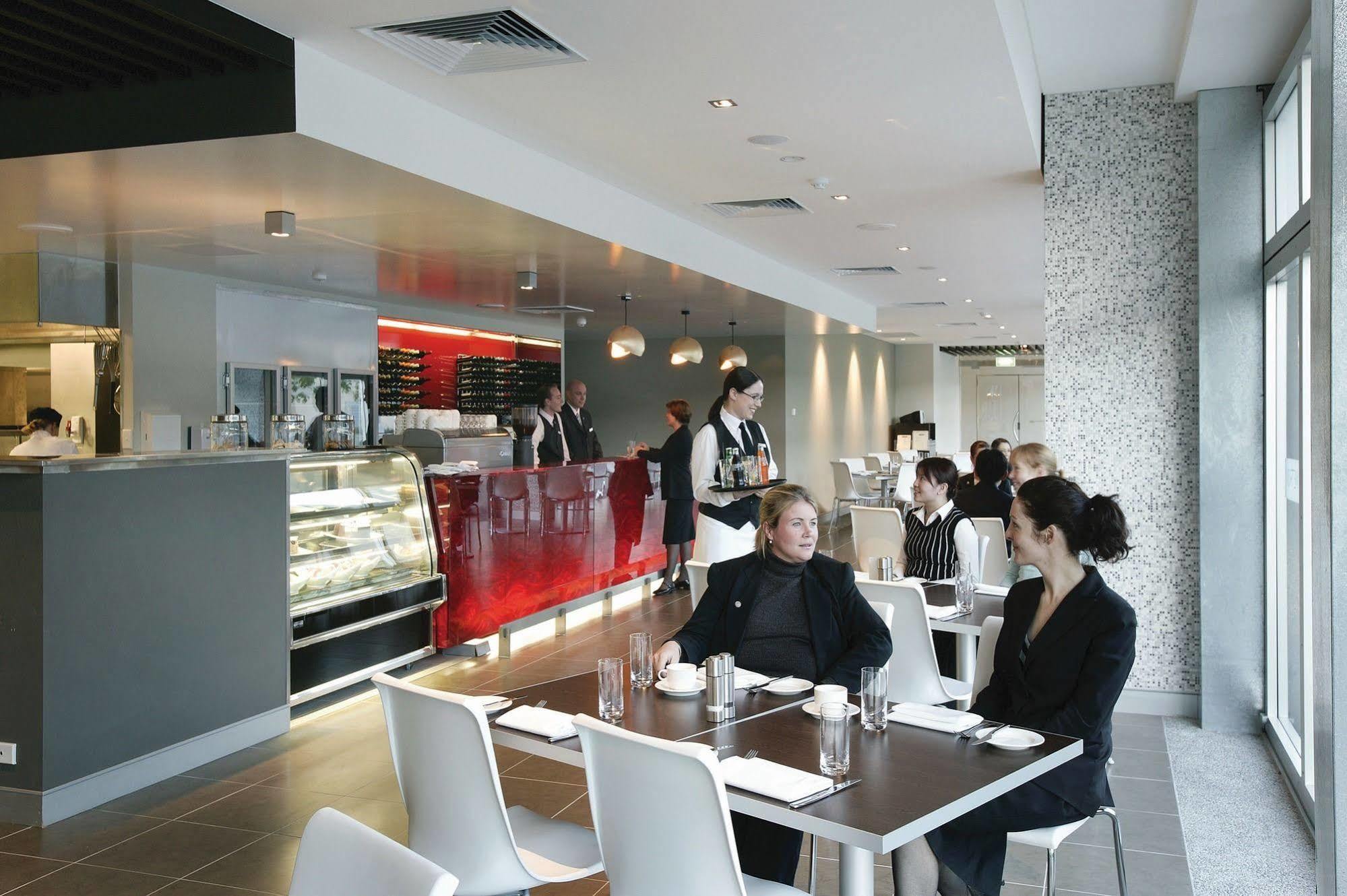 Aparthotel Adina 4*