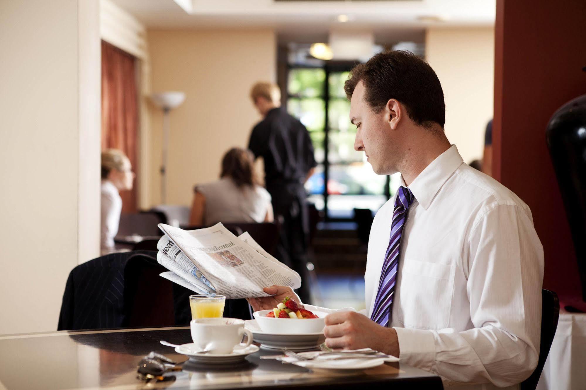 Quality Ambassador Hotel 4*