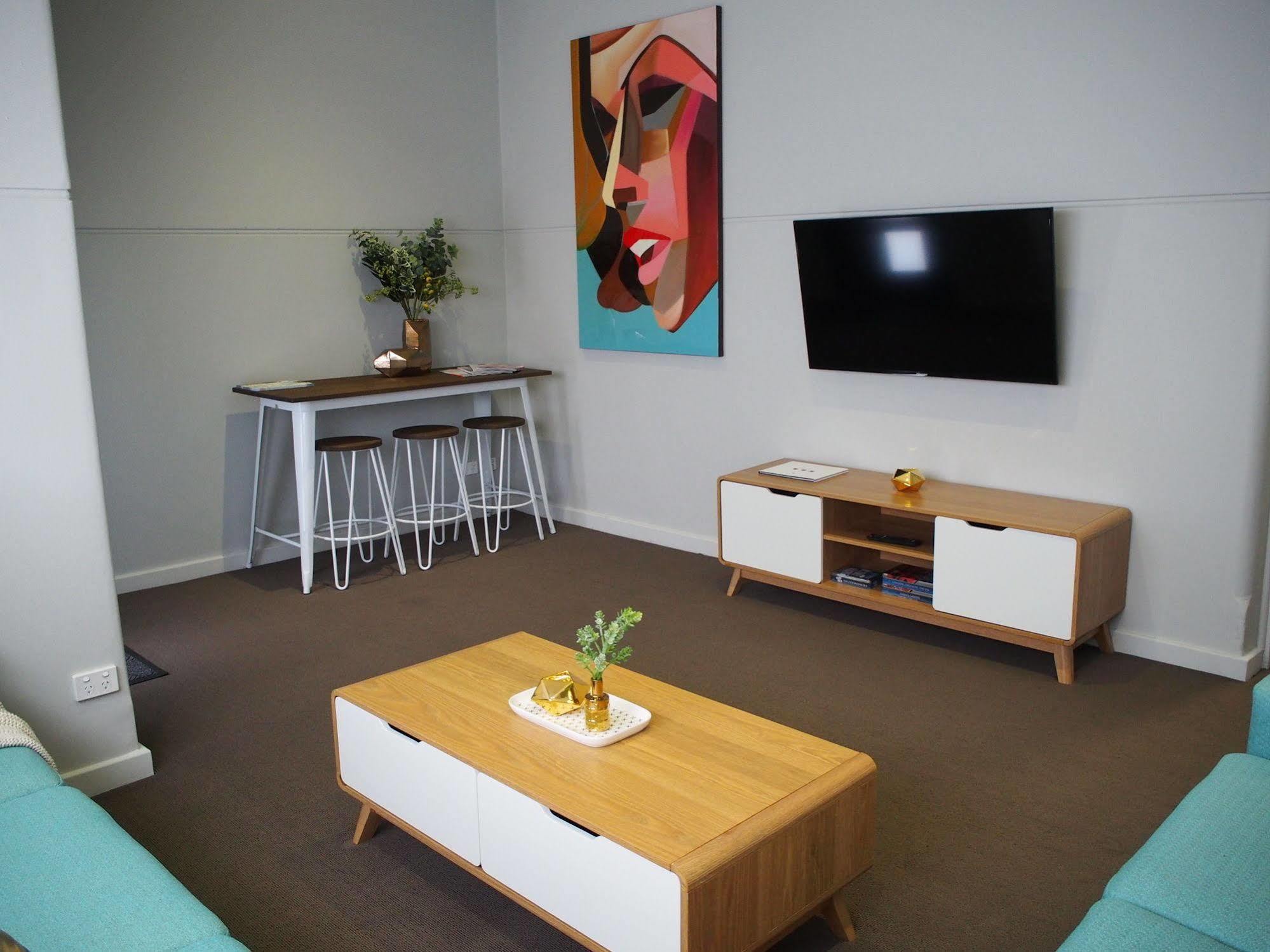 Hotel Brewer Street 3*