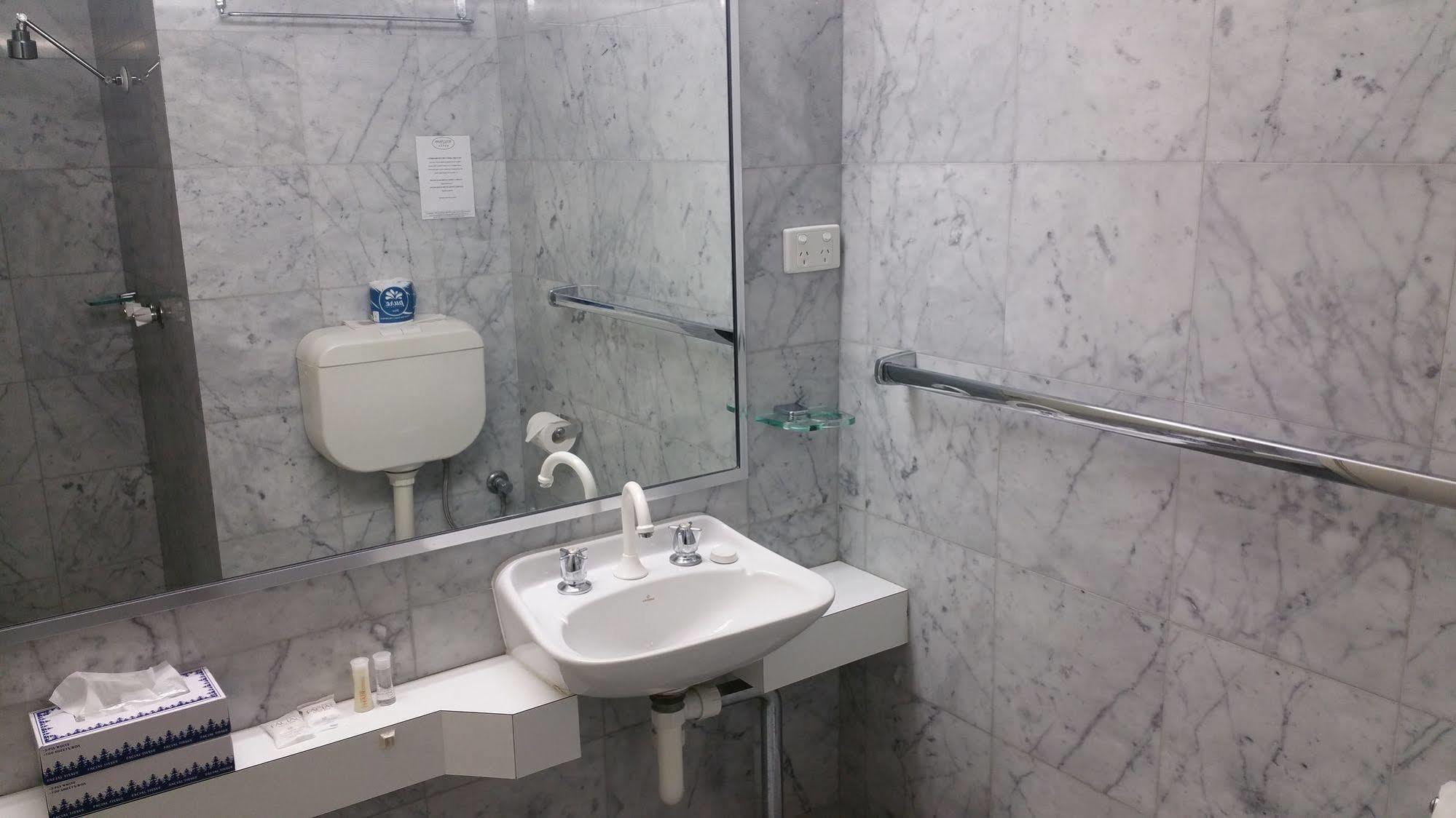 Hotel Sullivans 4*