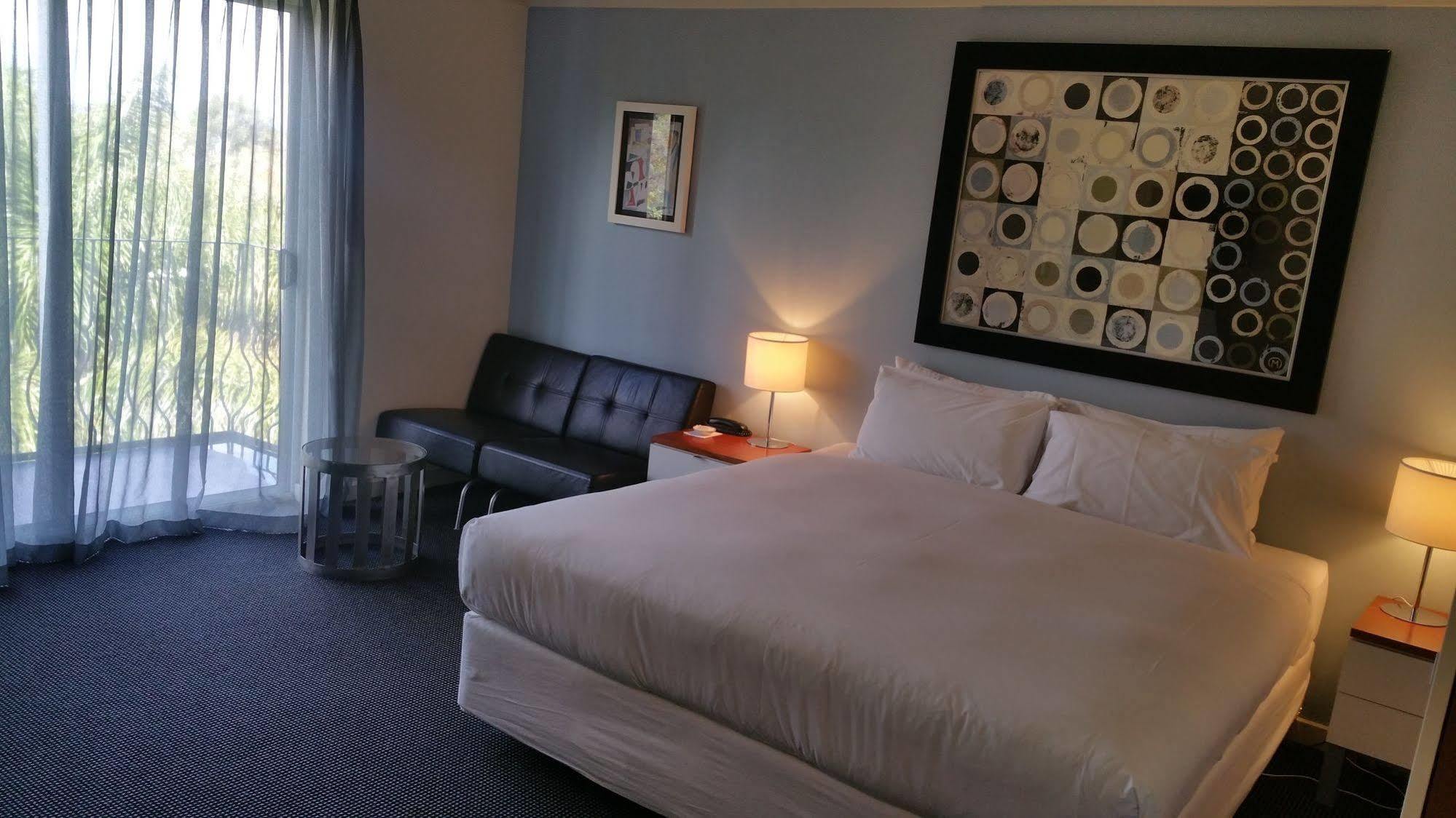Hotel Sullivans Perth