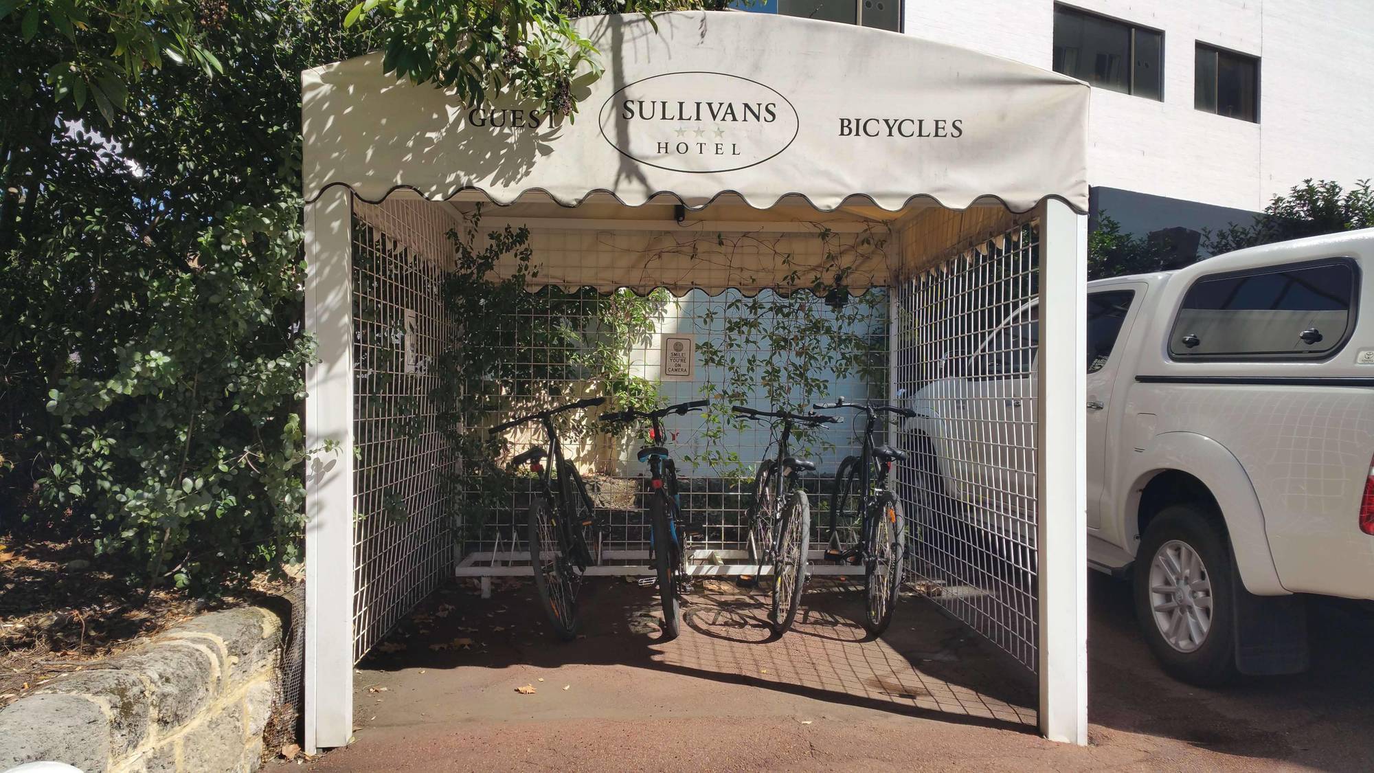 Sullivans Hotel 4*