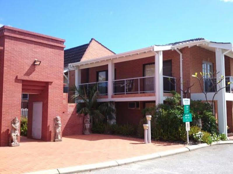 Sanno Marracoonda Airport Hotel 3*