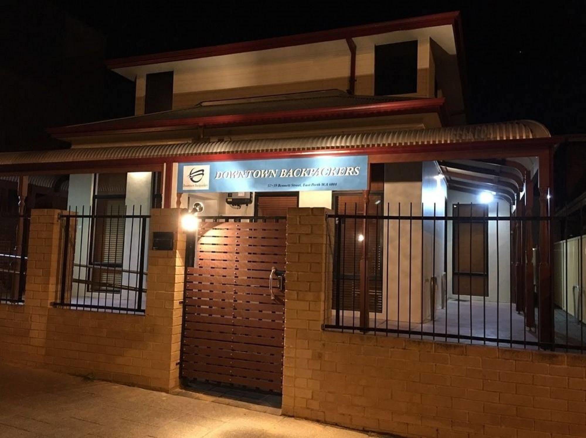 Hostel Downtown Backpackers - Note - Valid Passport Required For Check In Perth