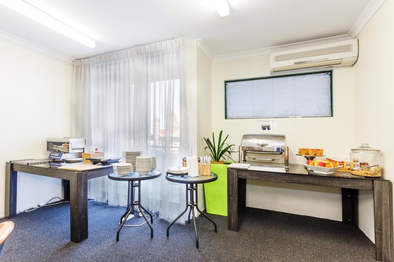 Aparthotel Ascot Official 4*