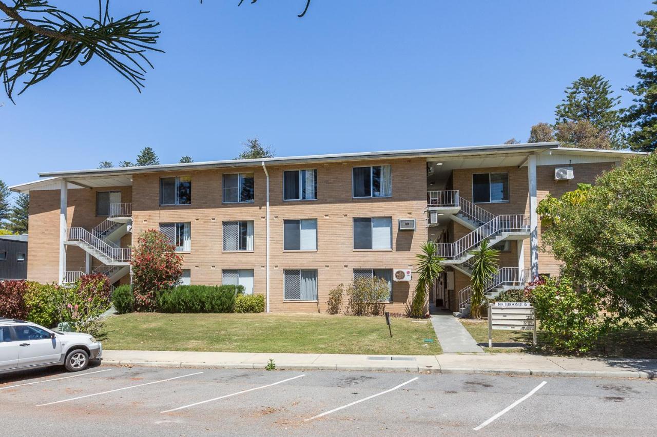 Cottesloe Beach Pines Apartment