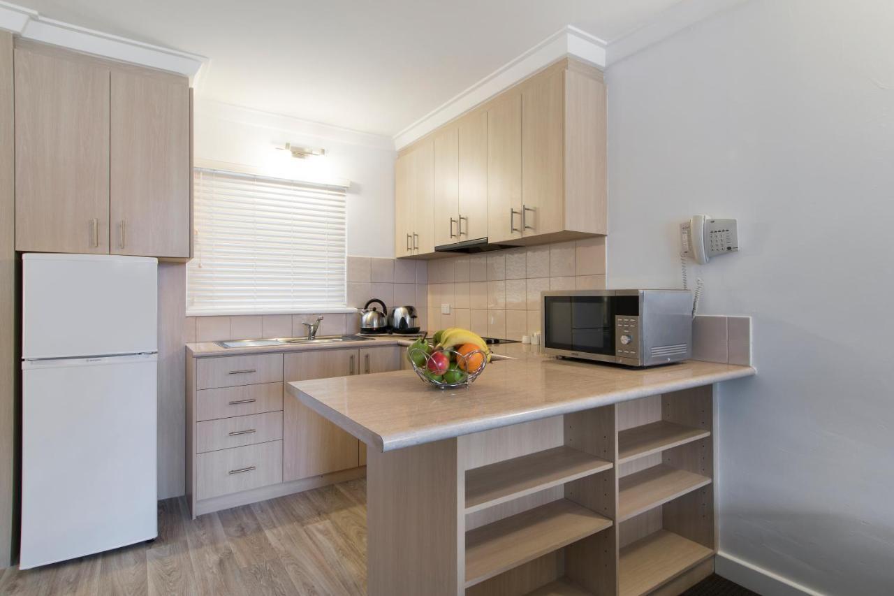 The Peninsula Riverside Serviced 4* Perth