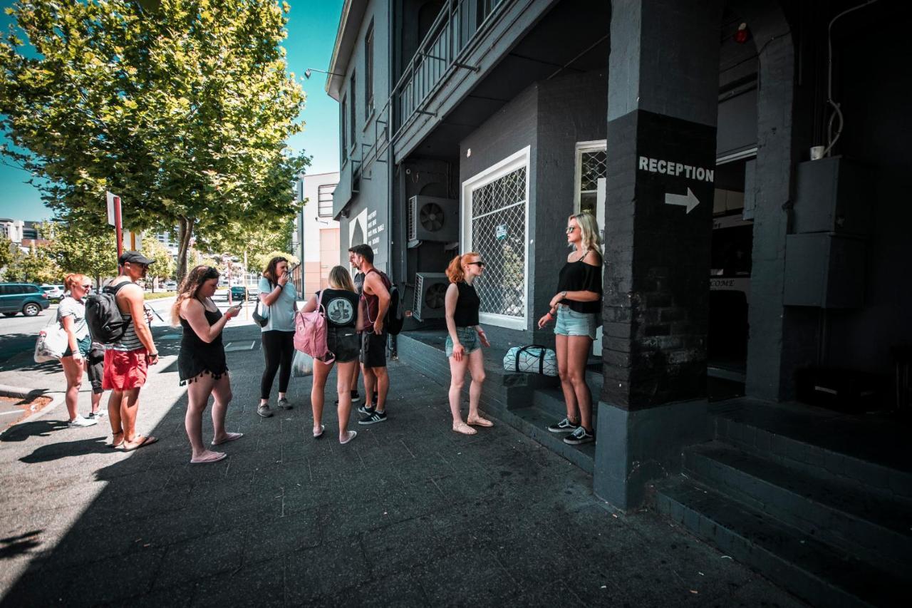 The Hive - Traveler Friendly, Passport Only Hostel *