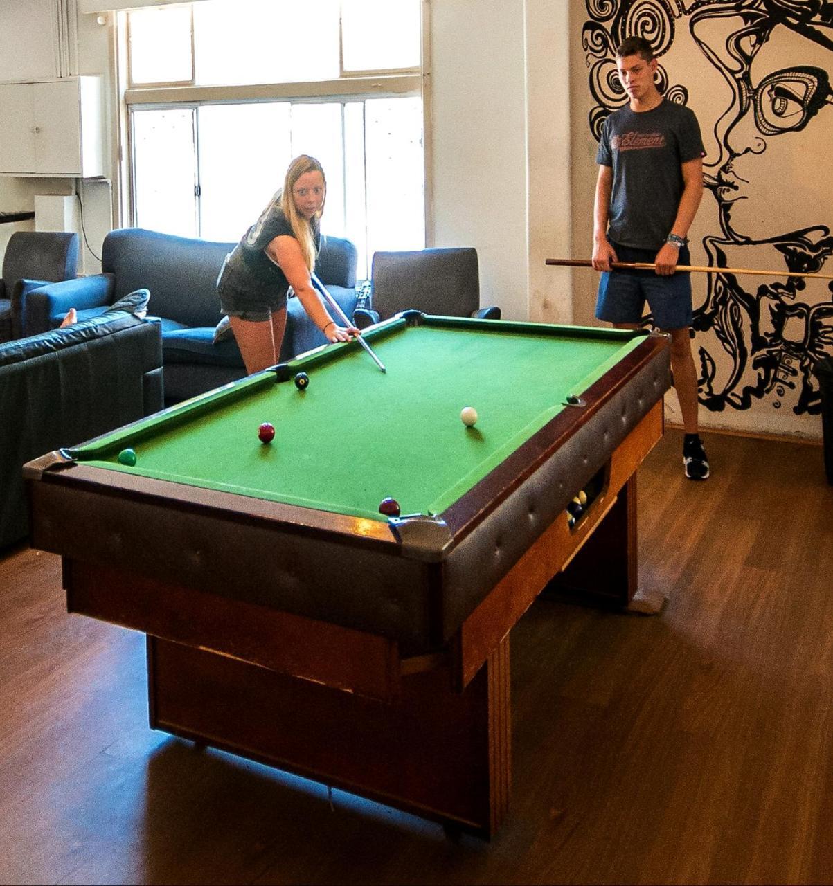 The Hive - Traveler Friendly, Passport Only Hostel