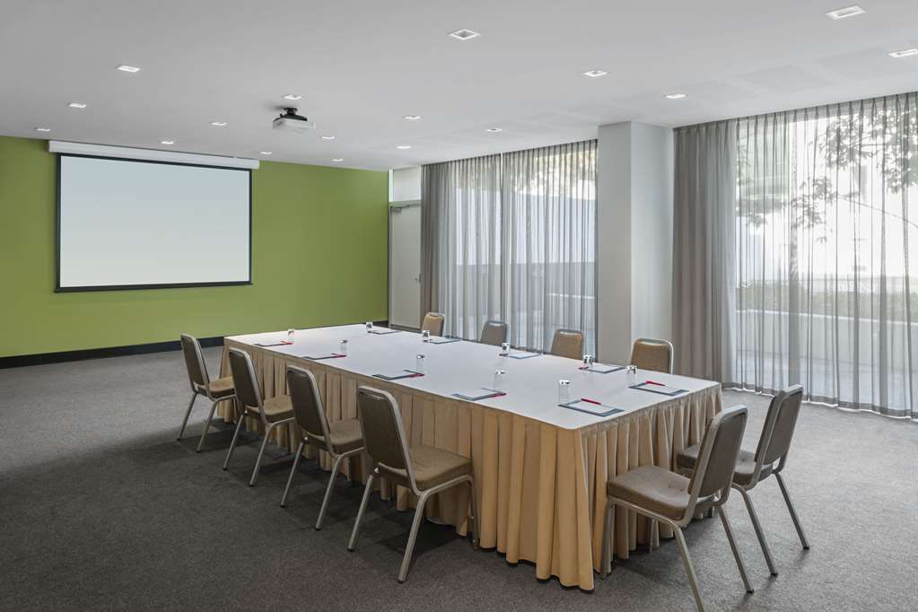 Adina Aparthotel Perth