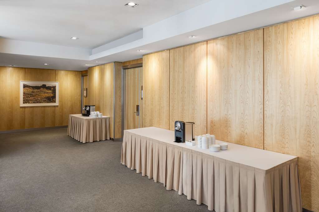 Adina Aparthotel