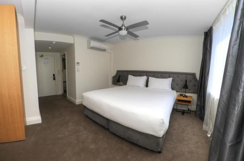 Hotel Pensione Hotel Perth 3*