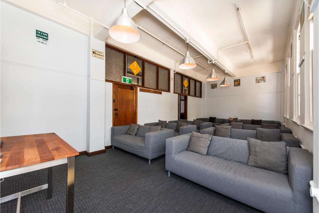 The Old Swan Barracks Hostel *