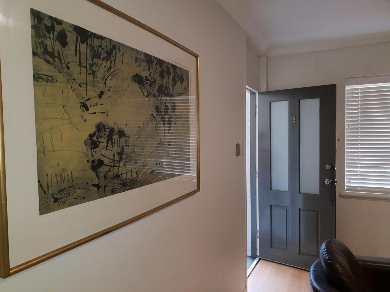 Mt.lawley Superb 2 Bedroom Location Comfort, Style 3