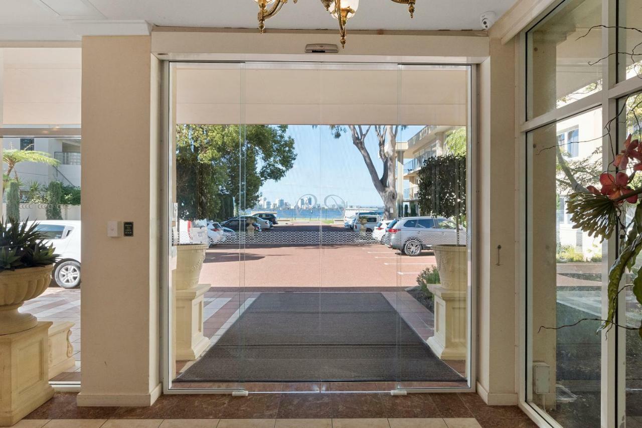 The Peninsula Riverside Serviced Aparthotel 4*