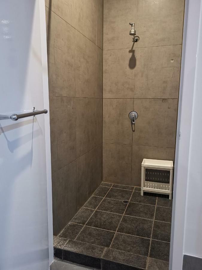 Hostel Quokka Backpackers - Note - Valid Passport Required To Check In