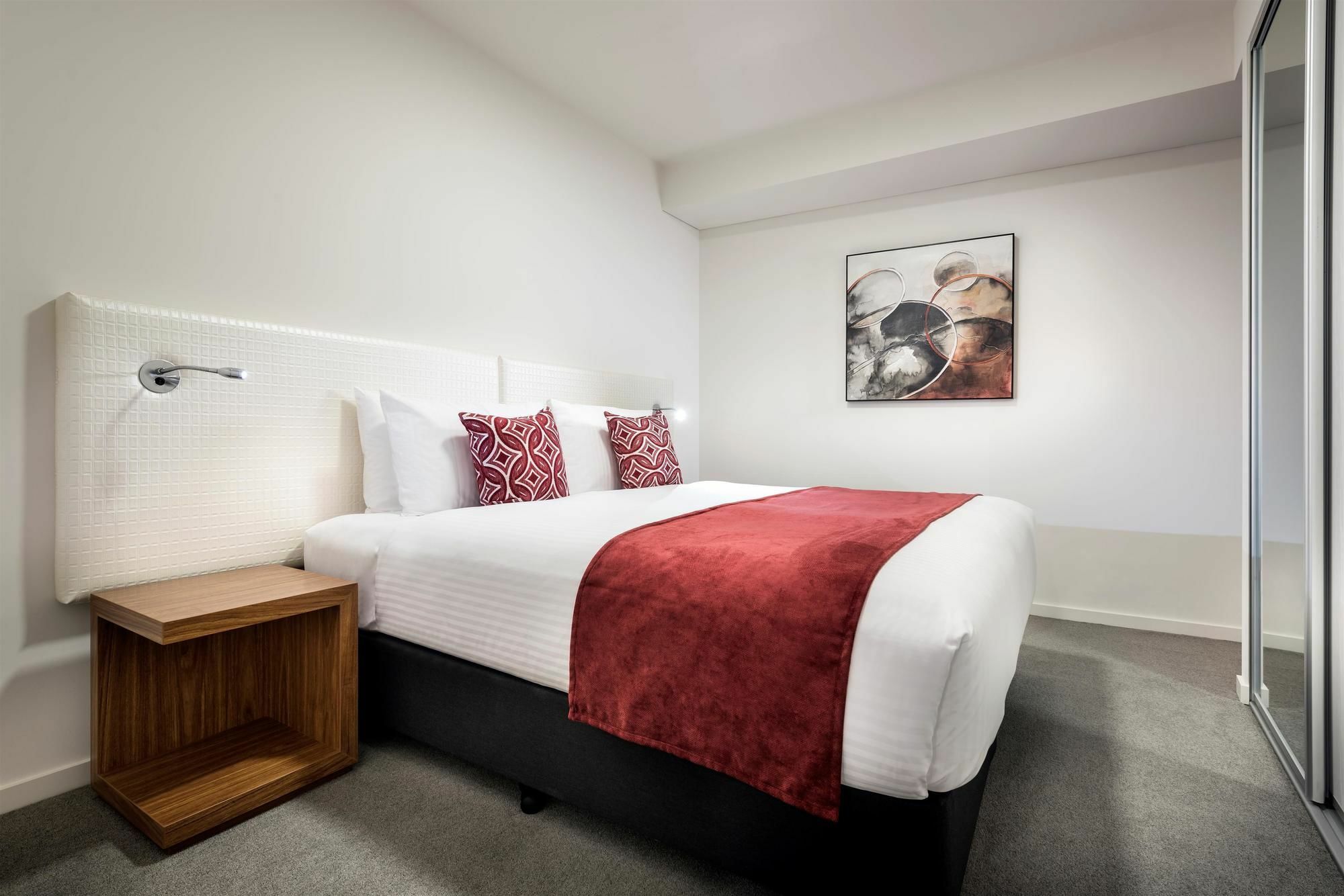Ramada By Wyndham Vetroblu Scarborough Hotel 4*
