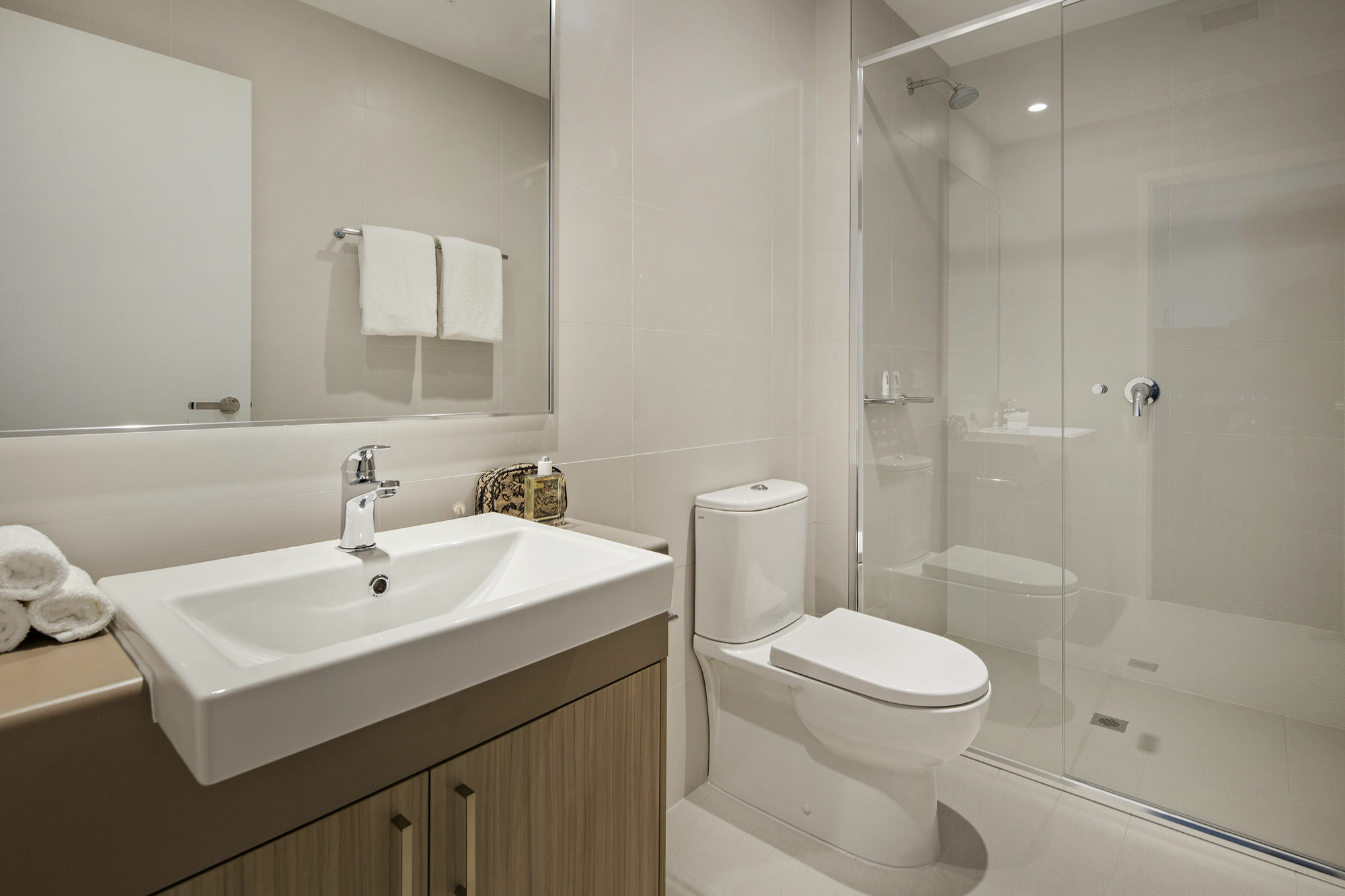 Aparthotel Quest East