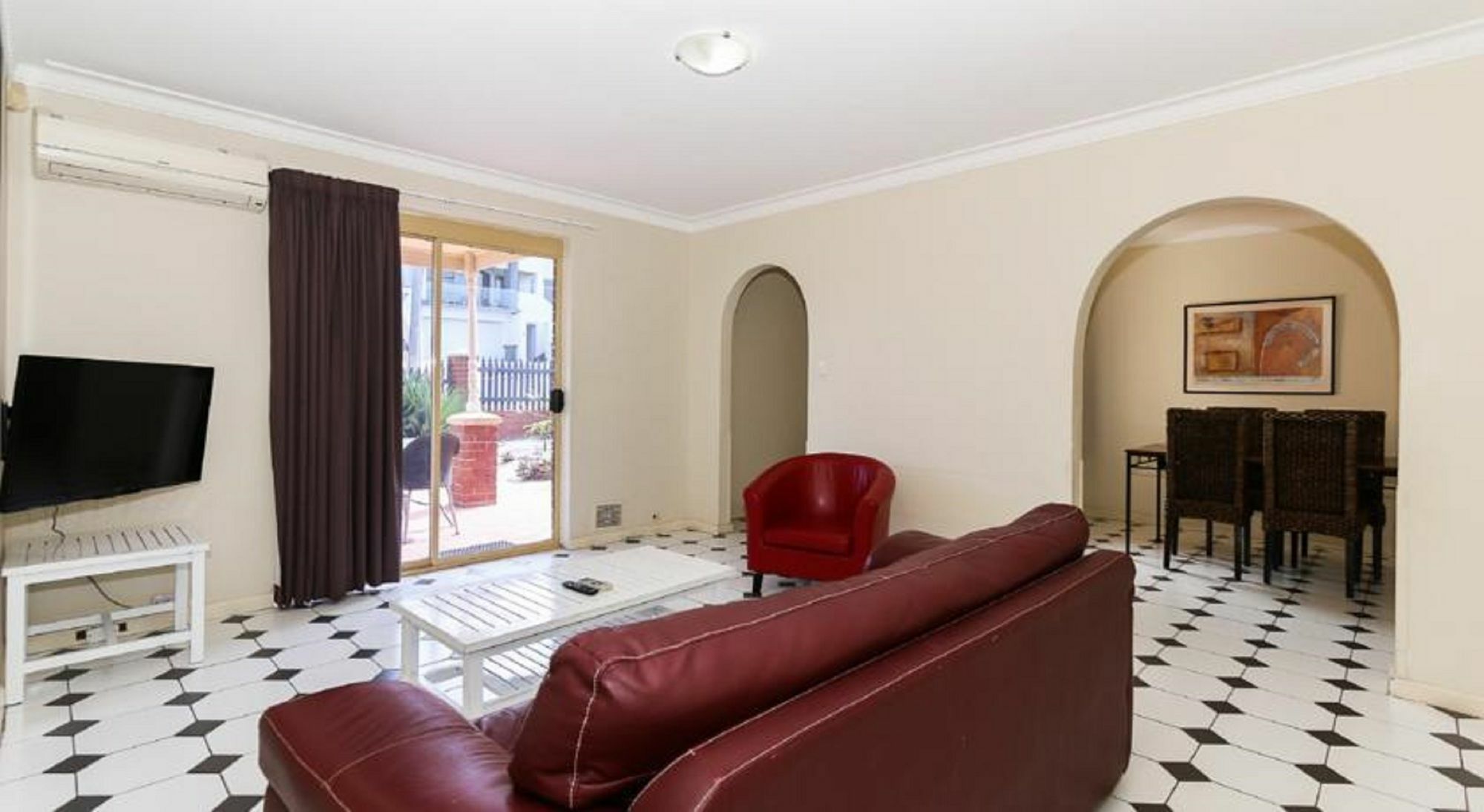 Resort Scarborough Apartments 2*
