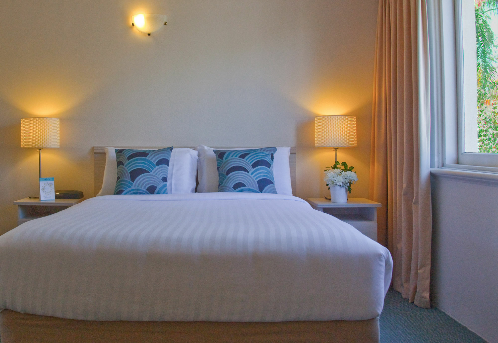 Aparthotel The Peninsula Riverside Serviced