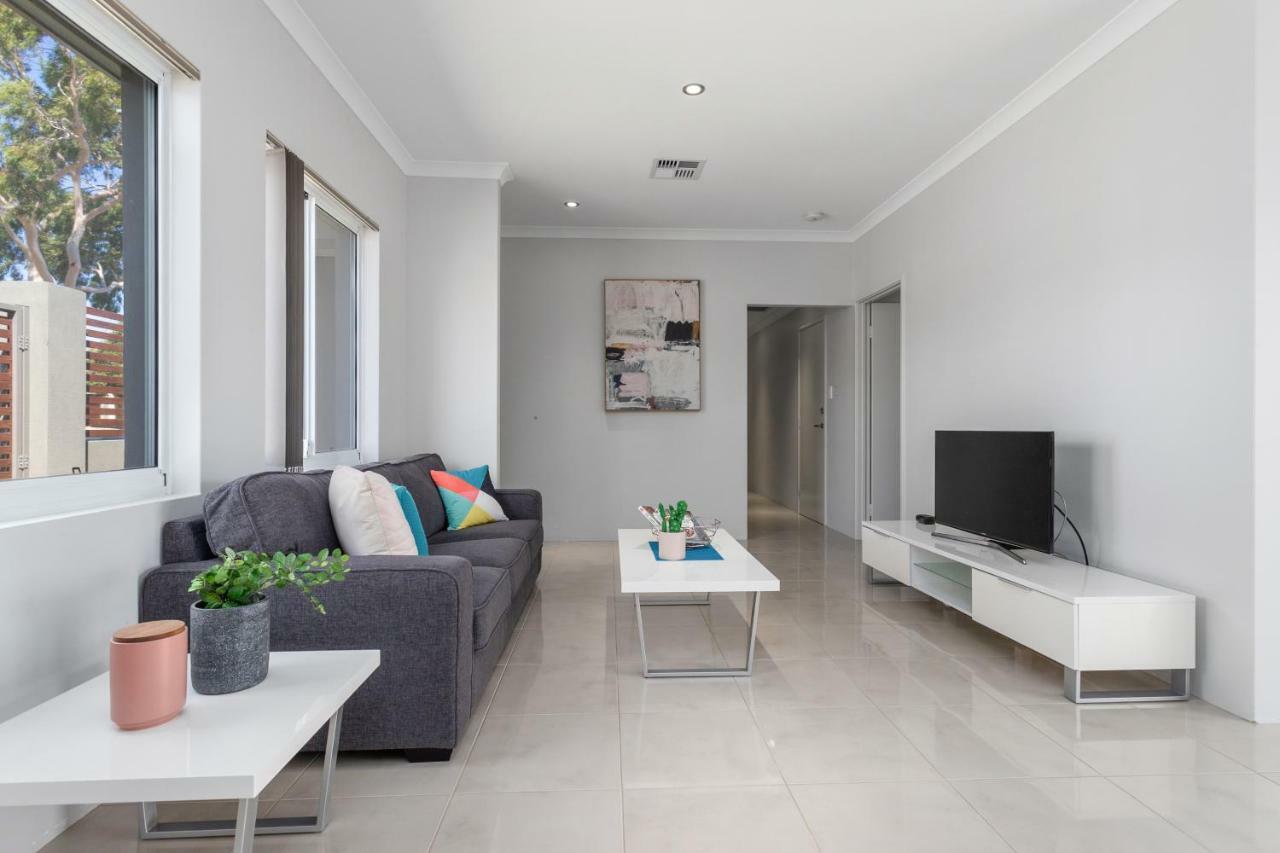 Ardross Short Villa *