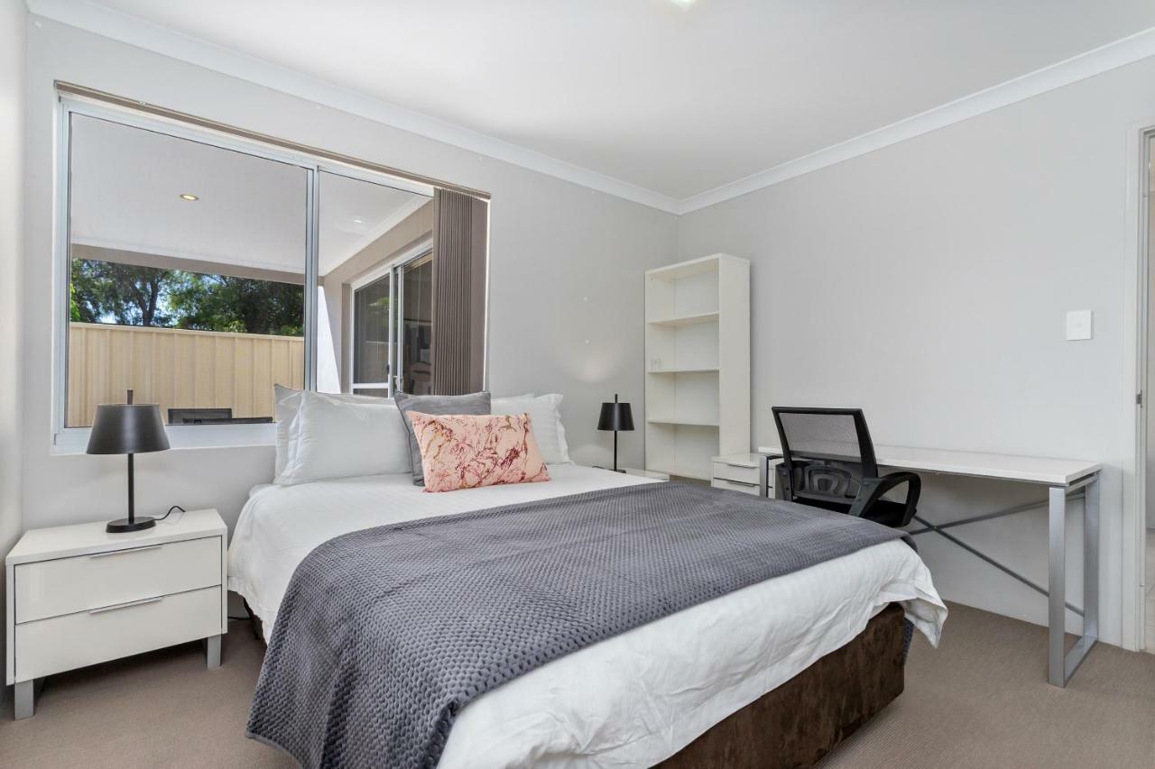 Ardross Short * Perth