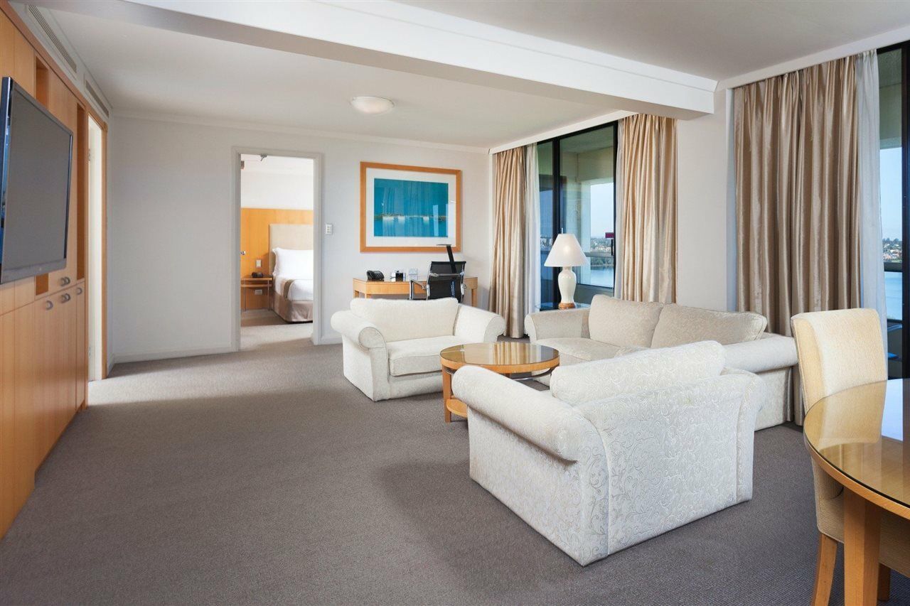 Crowne Plaza By Ihg 4*