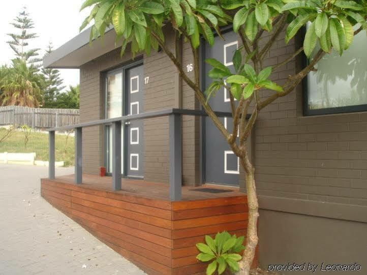 Scarborough Apartments 2*