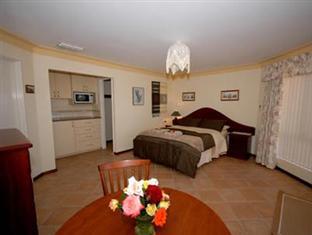 Bed & Breakfast The Good Life 4*