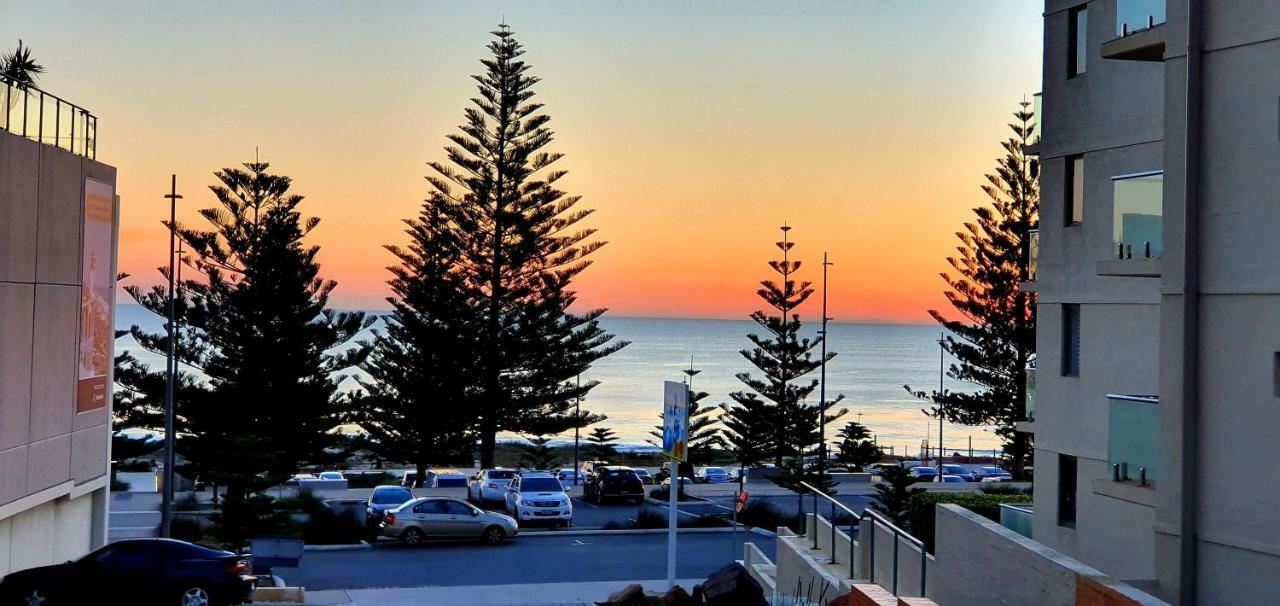 West Beach Lagoon 211 - Great Views * Perth