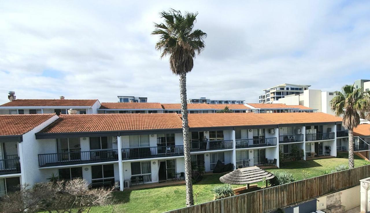 Apartment West Lagoon 218 - Outstanding Value! Perth