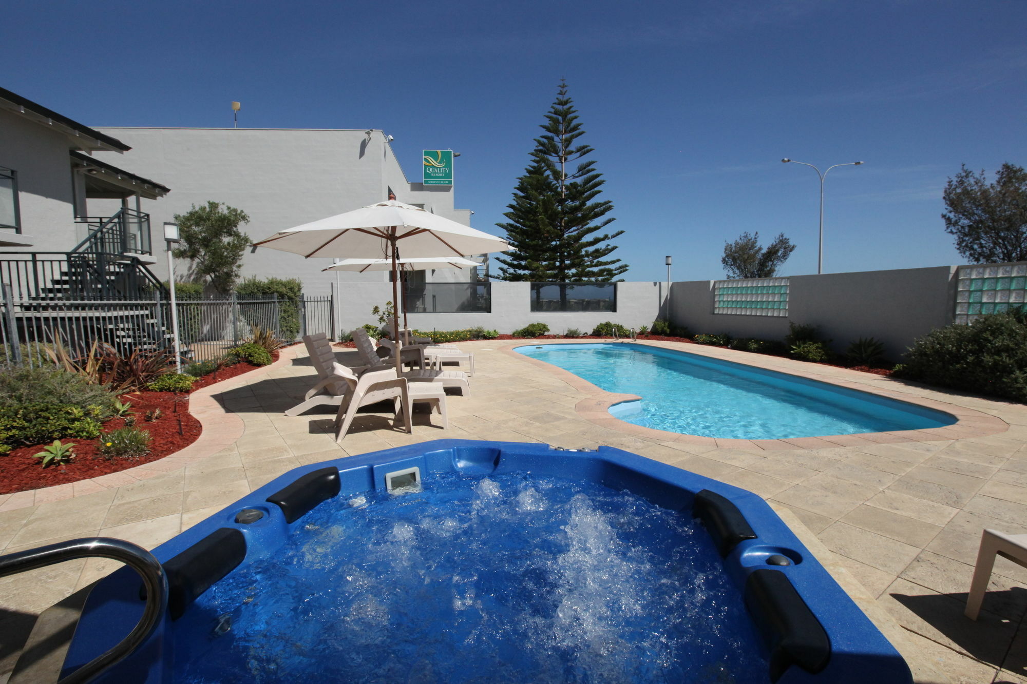 Quality Sorrento Resort 4*