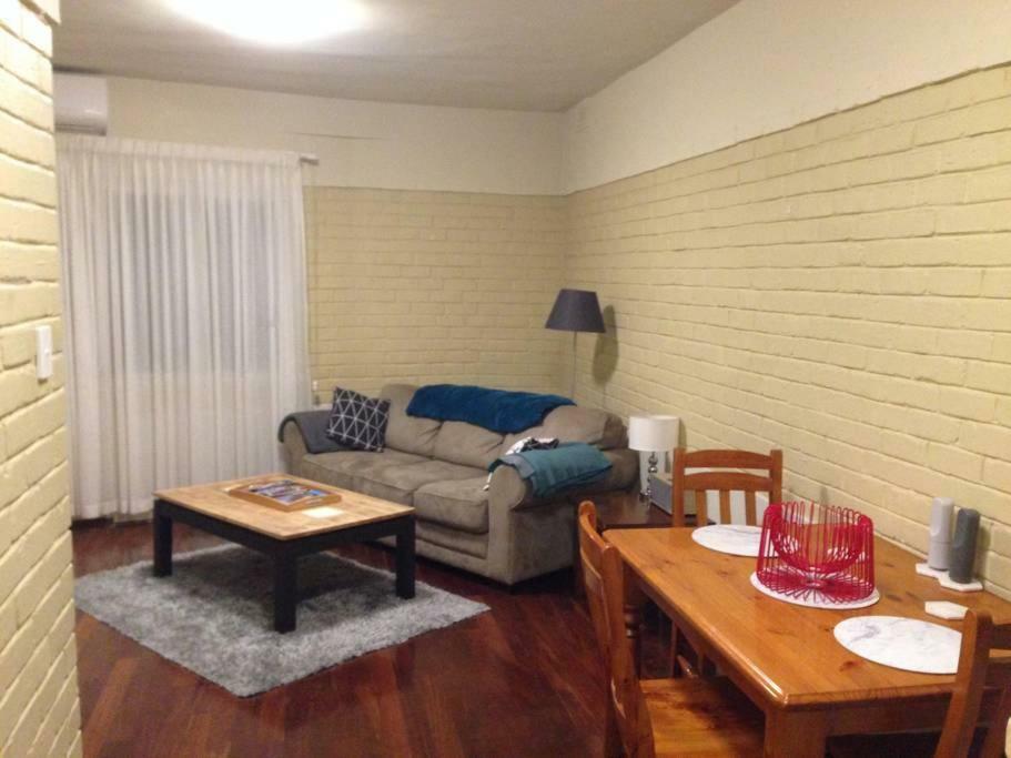 Affordable & Comfortable On Langley Park Apartment Perth