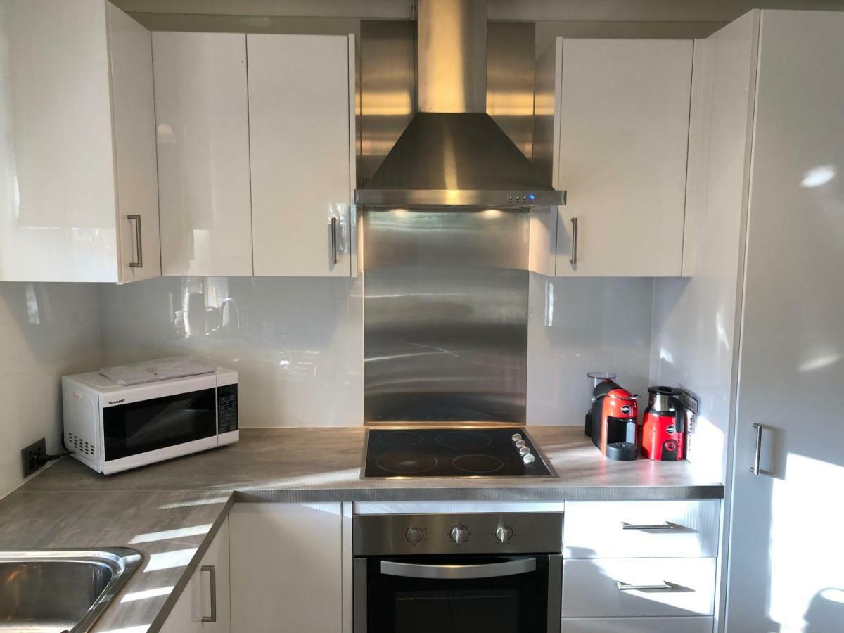 Glenelg Street Villa *