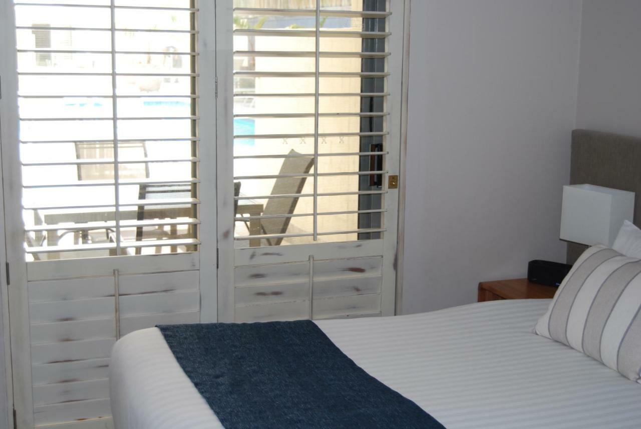 Apartment Absolute Beachfront Scarborough *