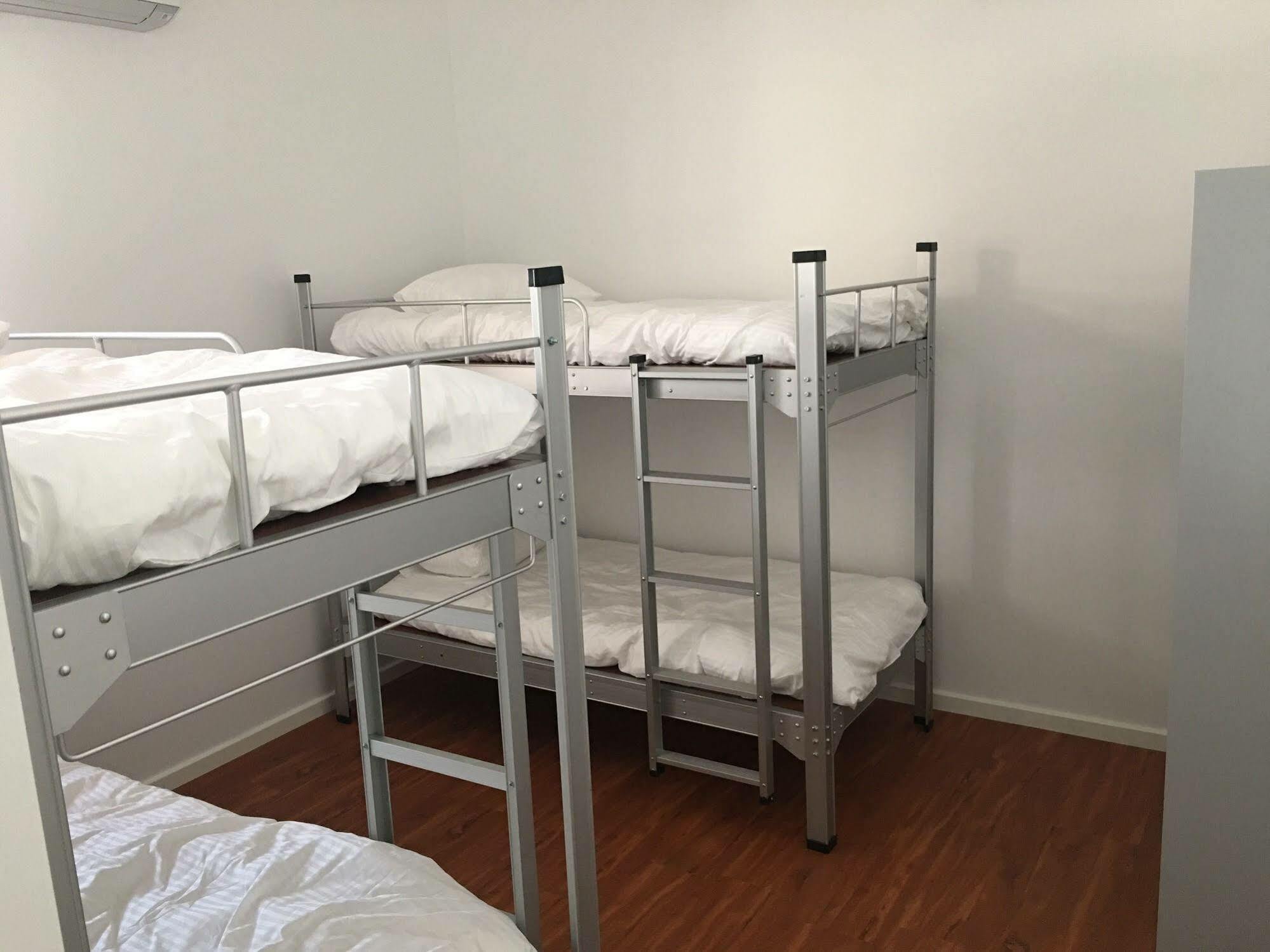 Downtown Backpackers - Note - Valid Passport Required For Check In Hostel *