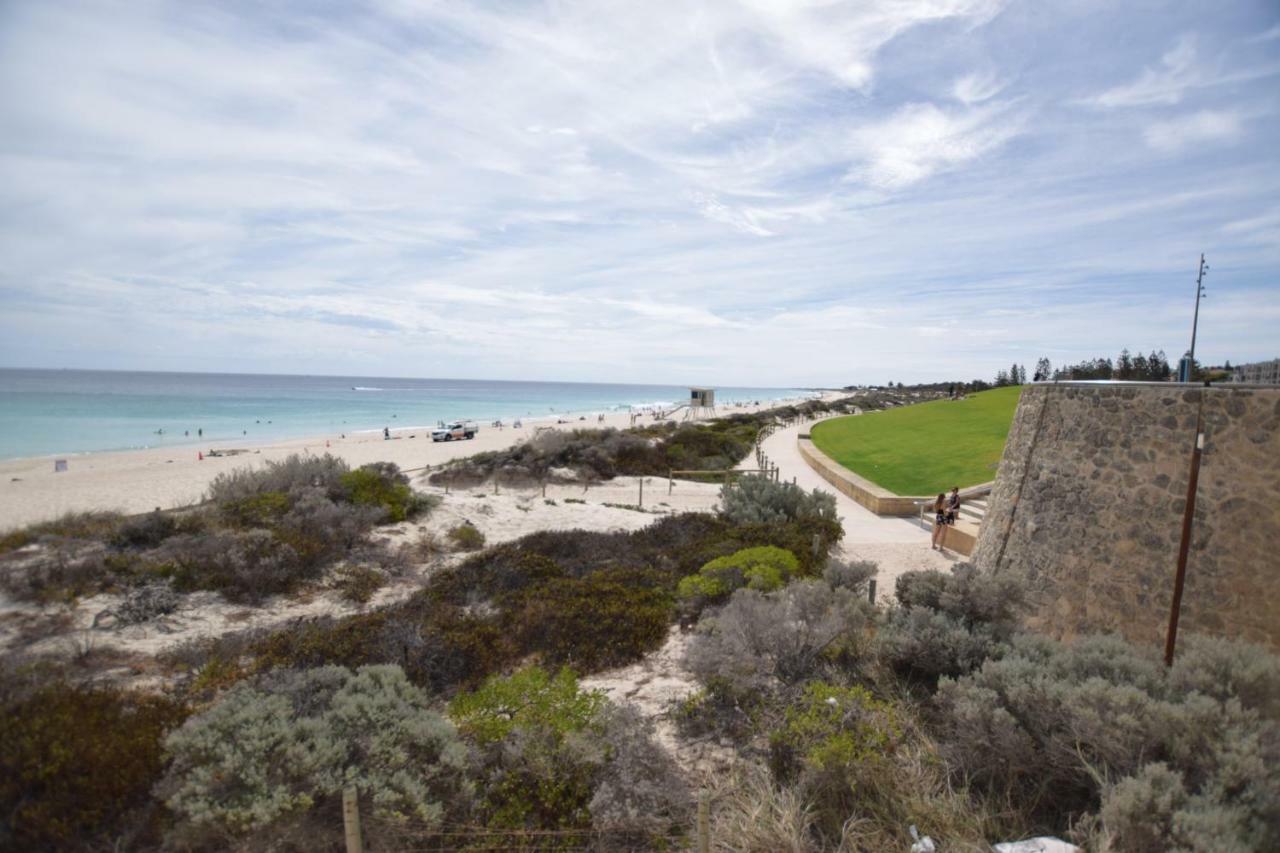 West Beach Lagoon 212 - Great Views * Perth