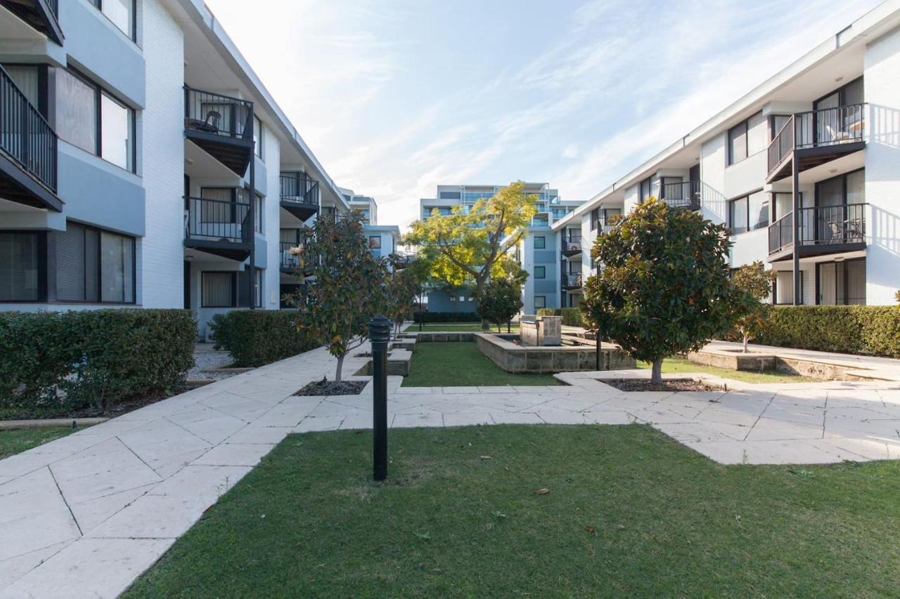 Riverside 2 Bedroom With South Peninsula Views
