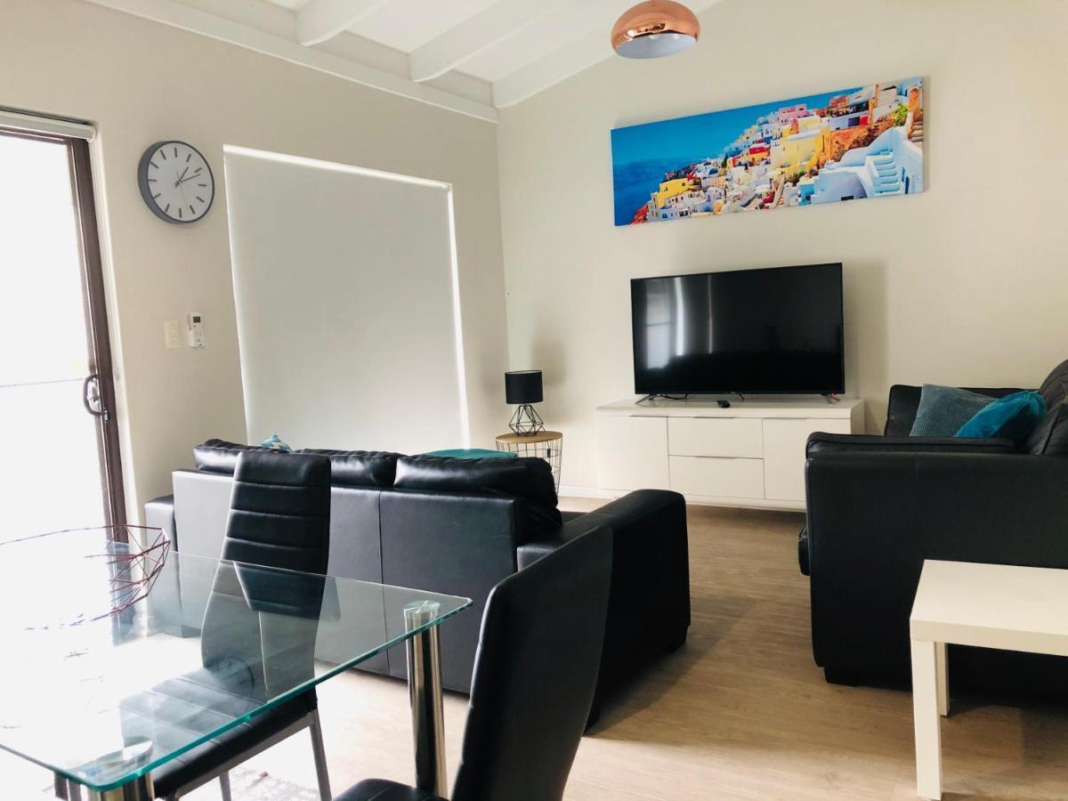 West Lagoon 218 - Outstanding Value! * Perth