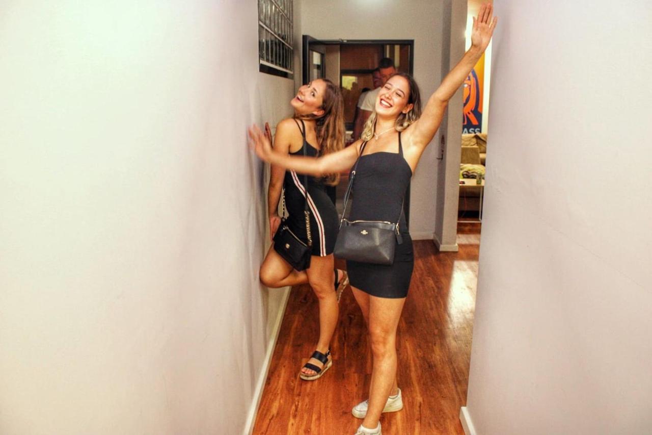Downtown Backpackers - Note - Valid Passport Required For Check In *