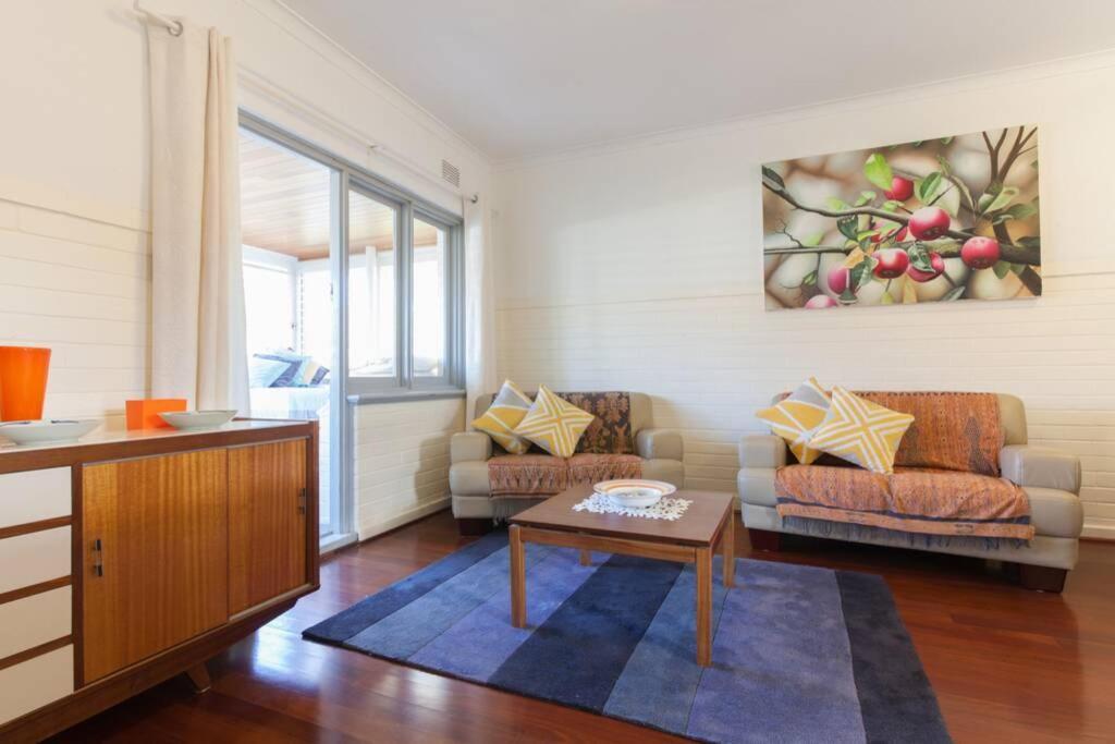 Apartment B7 Crawley 1 Brm & Sleepout Near Uwa Perth