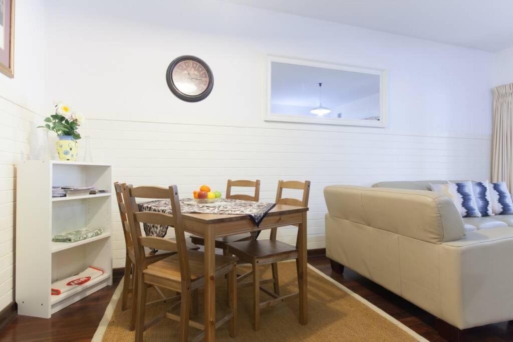 Apartment B2 Crawley 1 Brm & Sleepout Near Uwa