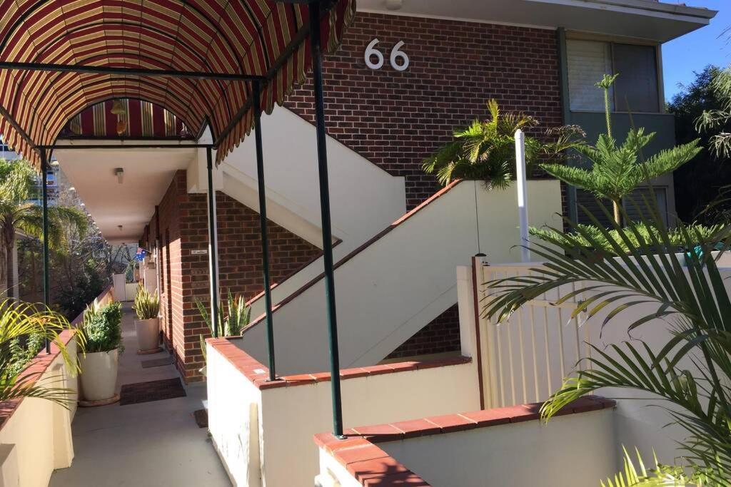 Apartment B7 Crawley 1 Brm & Sleepout Near Uwa Perth