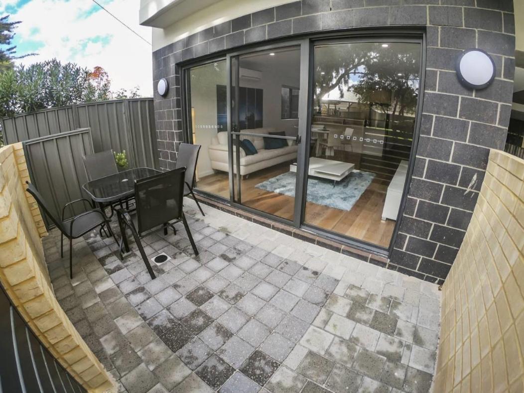 Apartment 1 Bdrm Close Airport/shops, Wifi, Netflix, Parking *