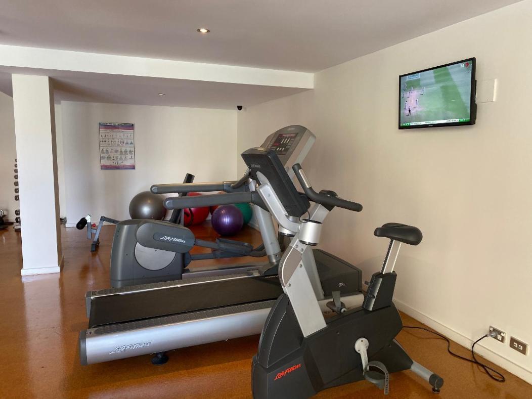 Arena Style Exec Free Netflix Wifi Wine Apartment Perth