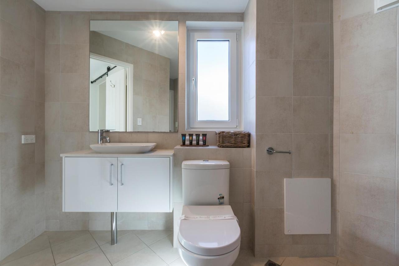 Cottesloe Blue - Executive Escapes Perth
