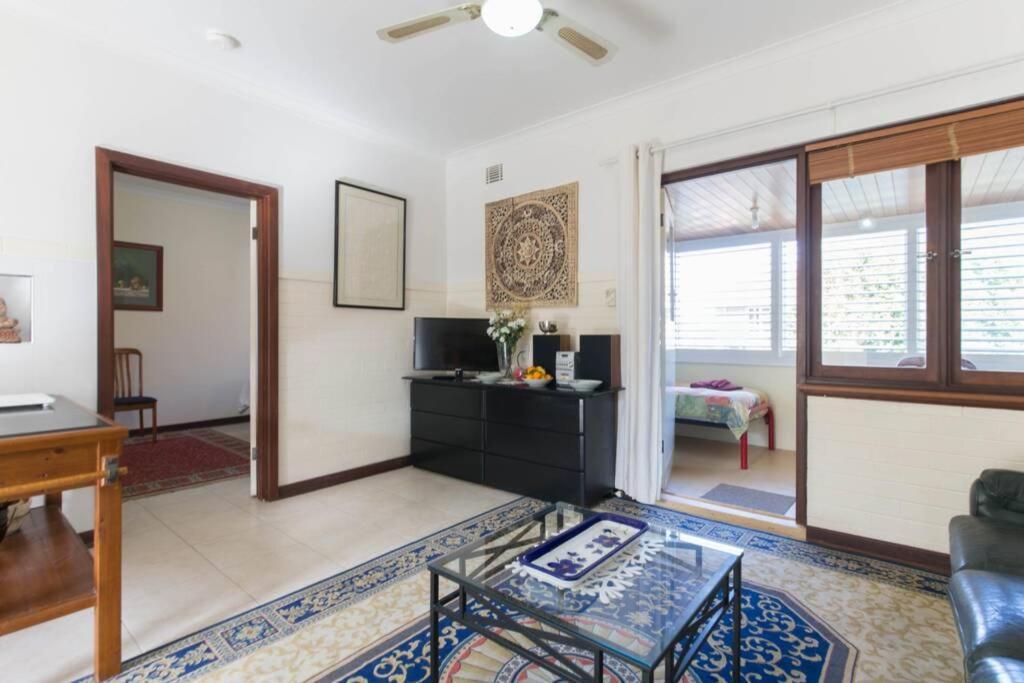 Apartamento B9 Crawley 1 Brm & Sleepout Near Uwa Perth