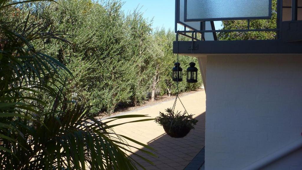 Apartment Mt.lawley Superb 2 Bedroom Location Comfort, Style 2