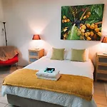 M104 West Perth Studio Apartment Near Kings Park