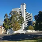 65 Hillside 2Br Apt Cbdkingspark Parking
